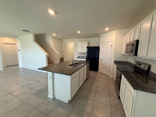 11106 AMBER RIDGE DRIVE, Zellwood, FL 32798