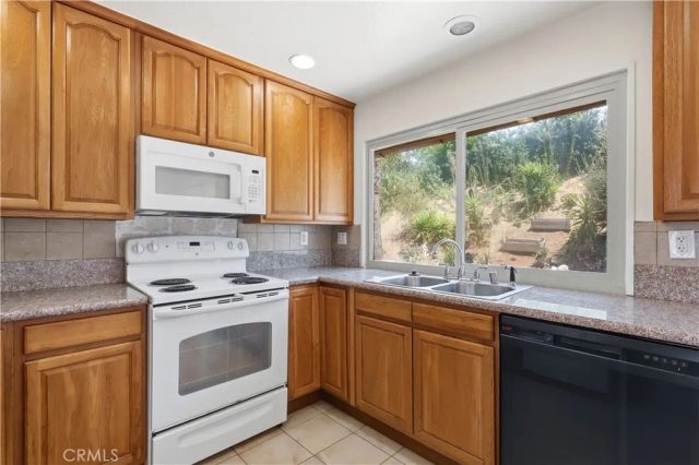23616 Soresina, Laguna Hills, CA 92653