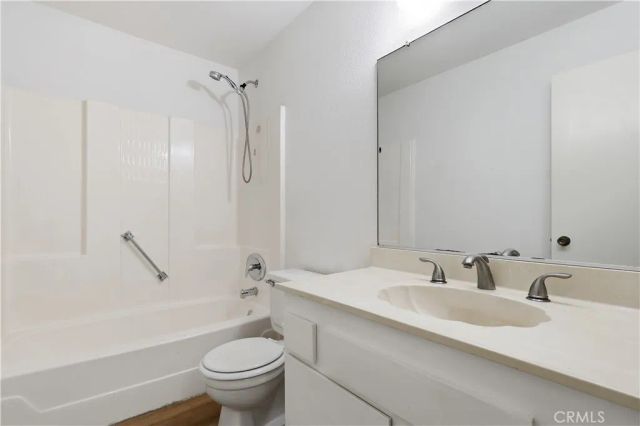 23616 Soresina, Laguna Hills, CA 92653