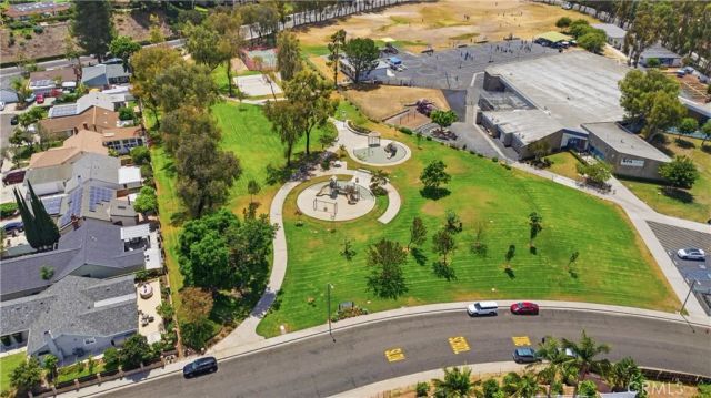 23616 Soresina, Laguna Hills, CA 92653