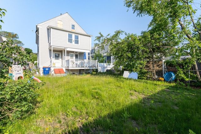 282 Palmer St, New Bedford, MA 02740