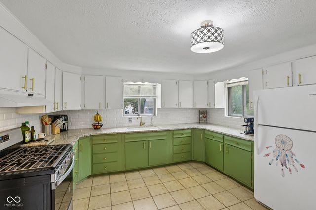 5231 W Edwards Avenue, Indianapolis, IN 46221