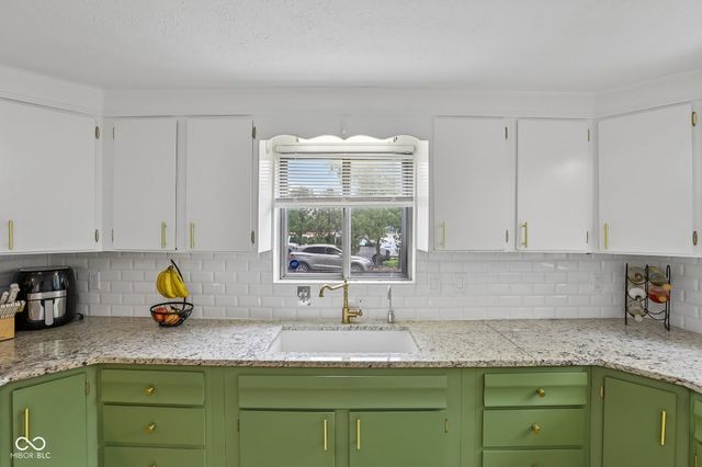 5231 W Edwards Avenue, Indianapolis, IN 46221