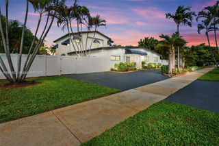 1841 NE 196th Ter, Miami, FL 33179