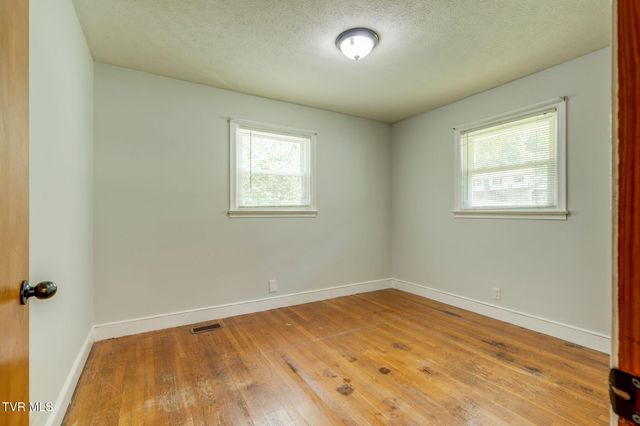 337 Woodcrest Drive, Kingsport, TN 37663