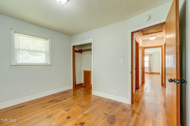 337 Woodcrest Drive, Kingsport, TN 37663