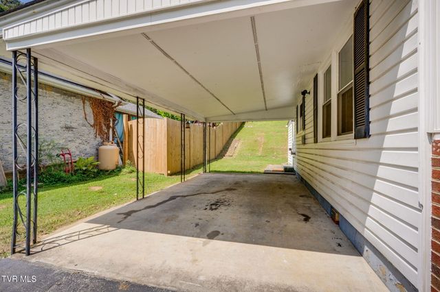 337 Woodcrest Drive, Kingsport, TN 37663