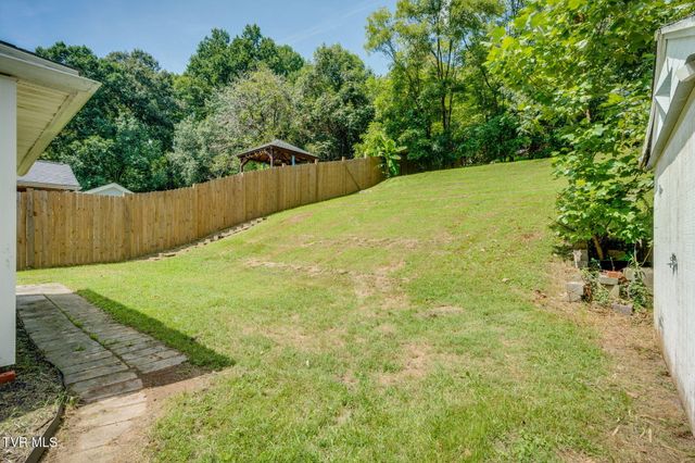 337 Woodcrest Drive, Kingsport, TN 37663