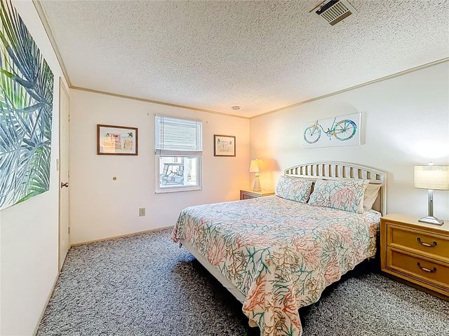 805 CAMELIA COURT, Lady Lake, FL 32159