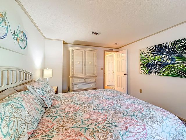 805 CAMELIA COURT, Lady Lake, FL 32159