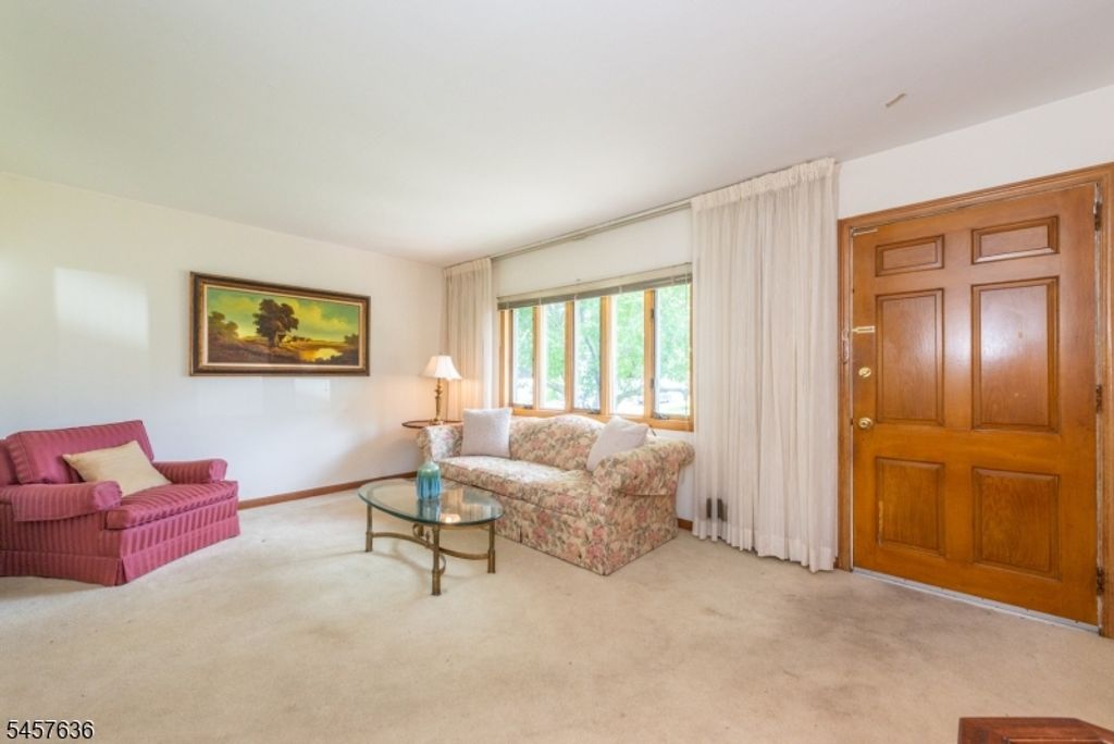 149 Anderson Pkwy, Cedar Grove Twp., NJ 07009 — photo 3