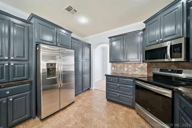 1411 Circle Drive, Sapulpa, OK 74066