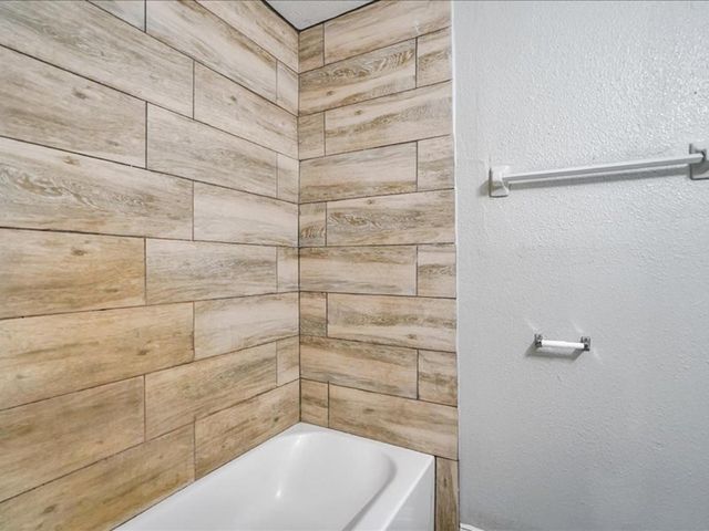 5117 Lavender St 5175, Houston, TX 77026