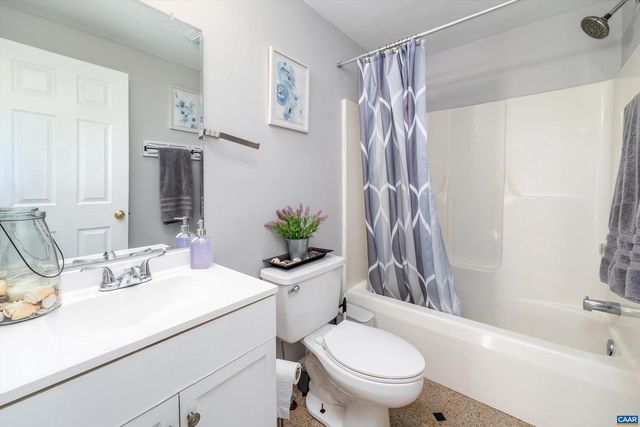 5343 AMICUS RD, Ruckersville, VA 22968