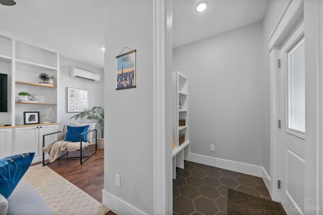 1402 Ludlow Place, Cincinnati, OH 45223