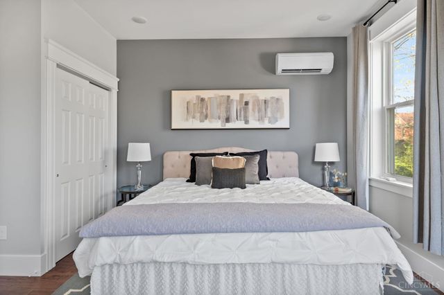 1402 Ludlow Place, Cincinnati, OH 45223