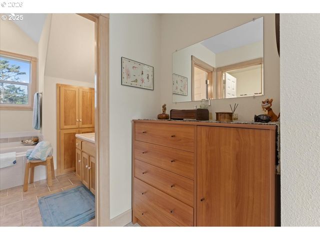 49455 PROPOSAL ROCK Loop, Neskowin, OR 97149