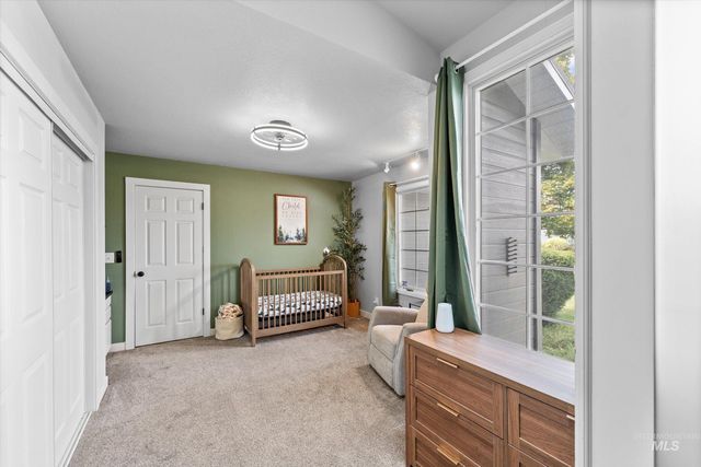 15071 Griffin Ln, Caldwell, ID 83607