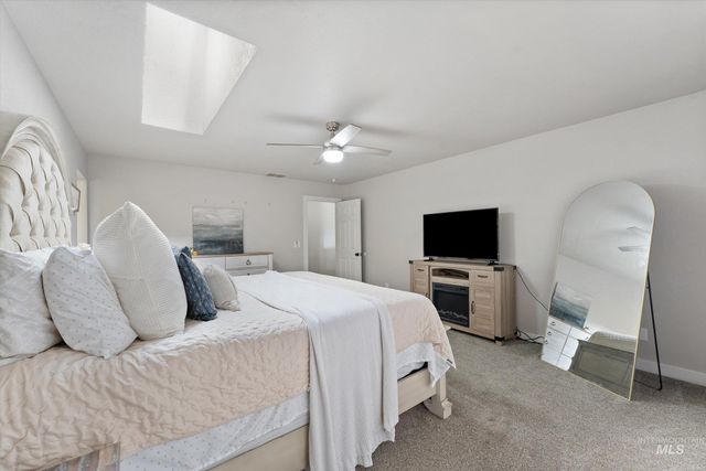 15071 Griffin Ln, Caldwell, ID 83607