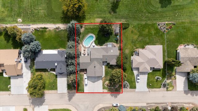 15071 Griffin Ln, Caldwell, ID 83607
