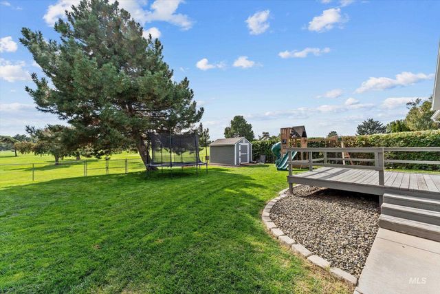 15071 Griffin Ln, Caldwell, ID 83607