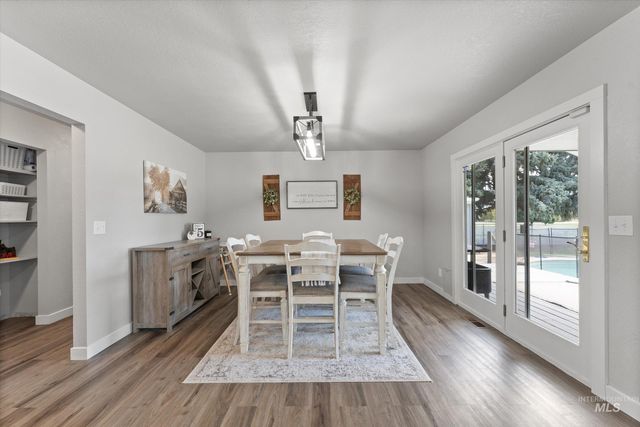 15071 Griffin Ln, Caldwell, ID 83607