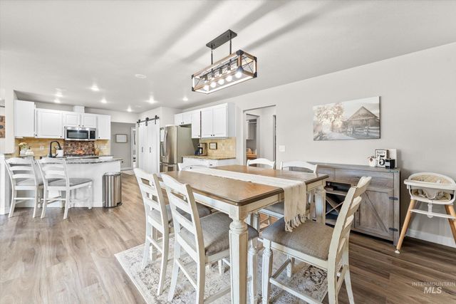 15071 Griffin Ln, Caldwell, ID 83607