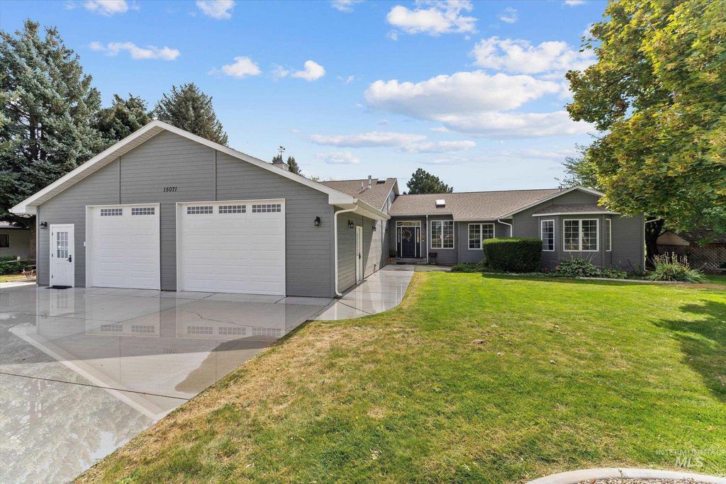 15071 Griffin Ln, Caldwell, ID 83607