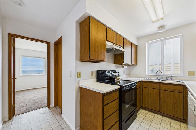 5 Clam Court, Shelter Cove, CA 95589