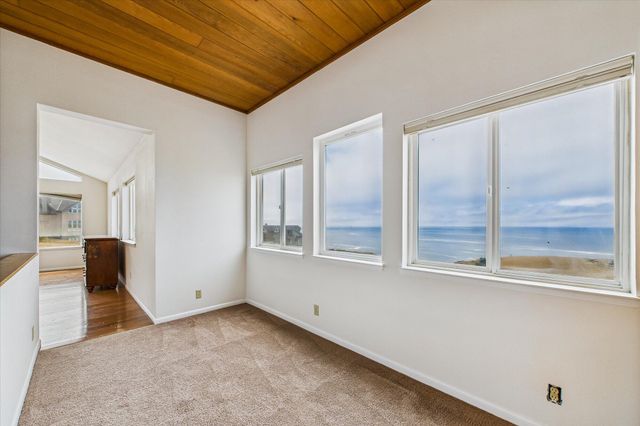 5 Clam Court, Shelter Cove, CA 95589