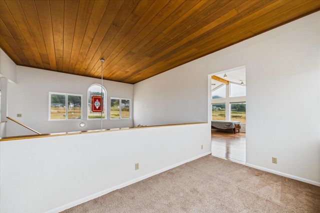 5 Clam Court, Shelter Cove, CA 95589