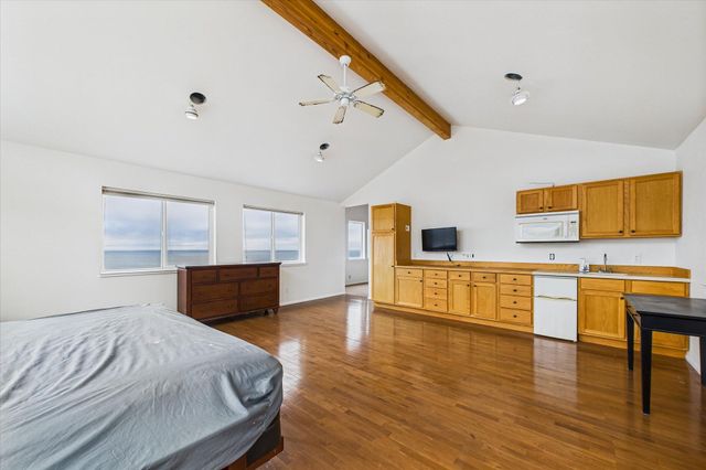 5 Clam Court, Shelter Cove, CA 95589