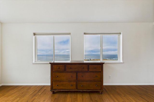 5 Clam Court, Shelter Cove, CA 95589