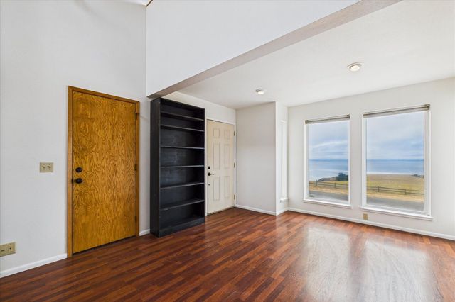 5 Clam Court, Shelter Cove, CA 95589