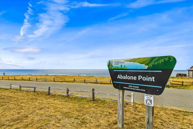 5 Clam Court, Shelter Cove, CA 95589