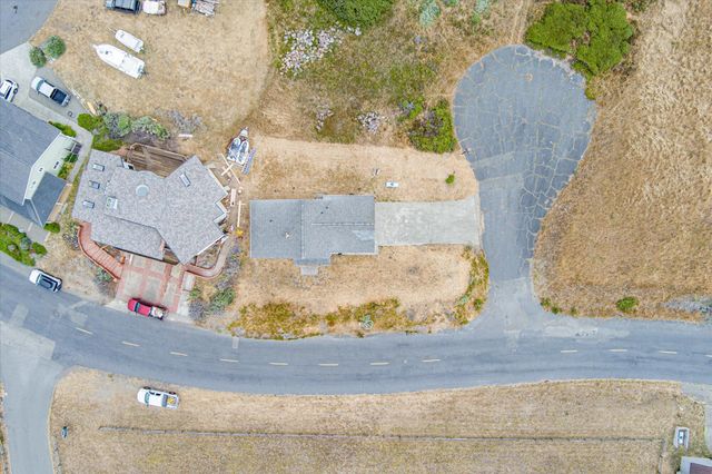 5 Clam Court, Shelter Cove, CA 95589