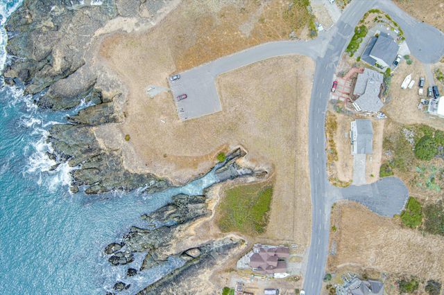 5 Clam Court, Shelter Cove, CA 95589