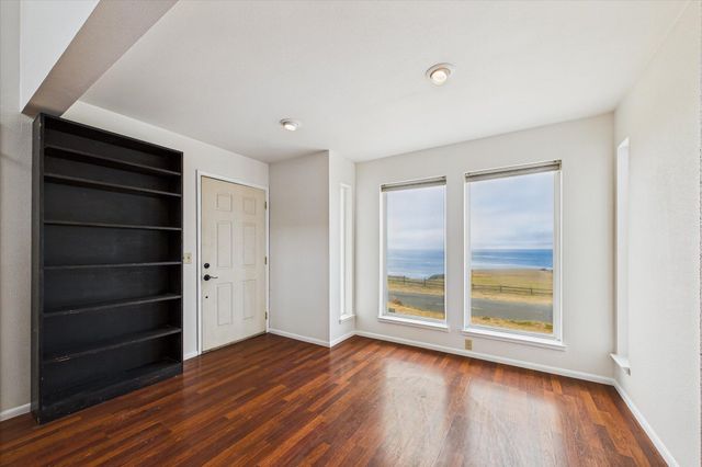 5 Clam Court, Shelter Cove, CA 95589