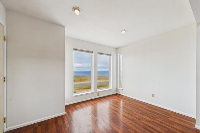 5 Clam Court, Shelter Cove, CA 95589