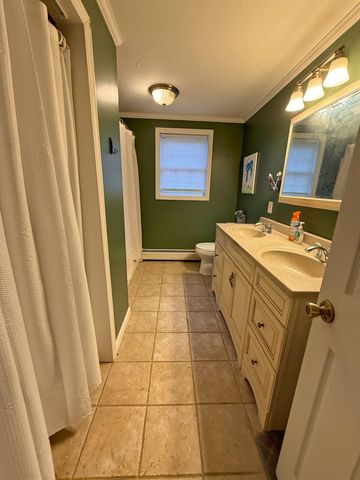 6 Friar Tuck Road, Canterbury, NH 03224