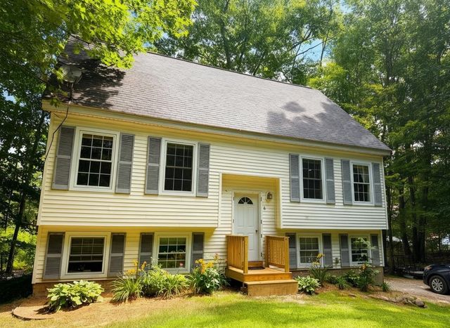 6 Friar Tuck Road, Canterbury, NH 03224
