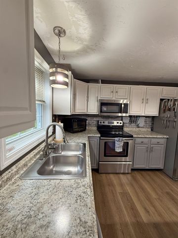 6 Friar Tuck Road, Canterbury, NH 03224
