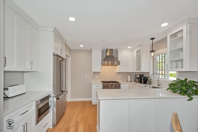 16445 Lee Avenue, Orland Park, IL 60467