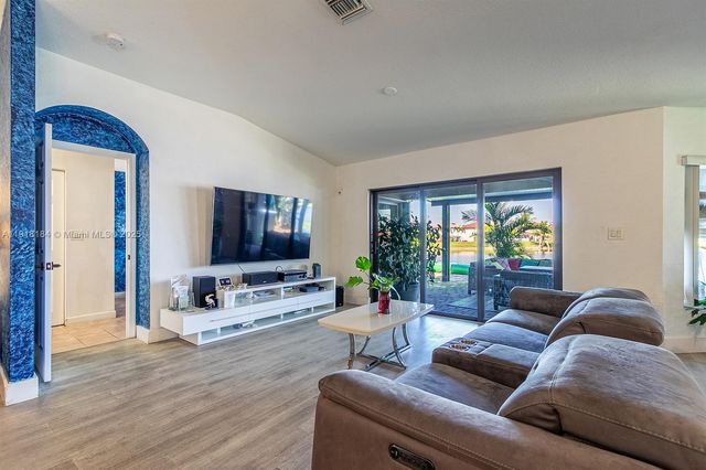 12101 SW 135th Ter, Miami, FL 33186