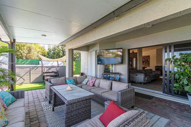 12101 SW 135th Ter, Miami, FL 33186