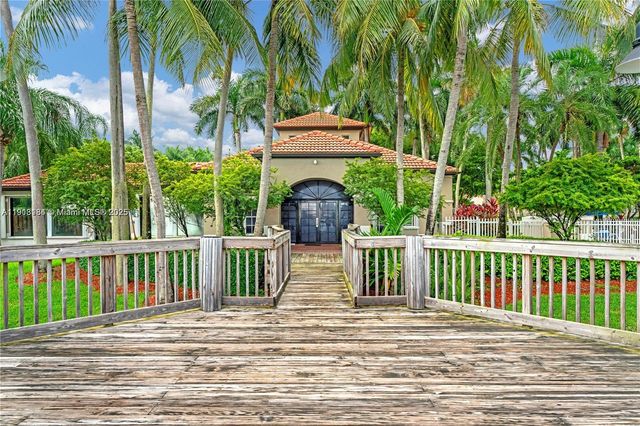 12101 SW 135th Ter, Miami, FL 33186