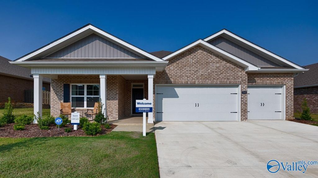 7045 Regency Lane SE, Gurley, AL 35748