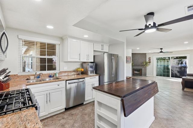 322 Barhill Avenue, Pomona, CA 91766