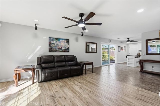 322 Barhill Avenue, Pomona, CA 91766