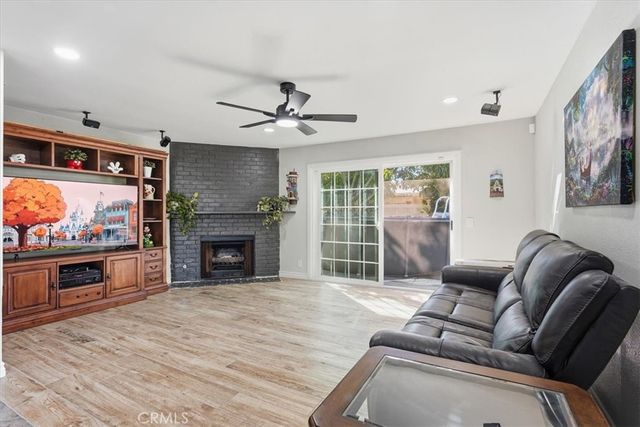 322 Barhill Avenue, Pomona, CA 91766